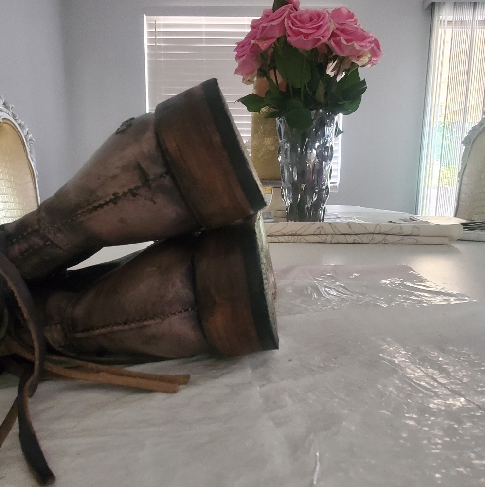 Bedstu Craven Ankle Boots Distressed Fringe Boho Leather Size 8 Euc $275 - Picture 10 of 11